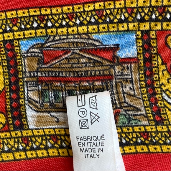 Vintage women red historical site pattern square head scarf. Used. - Picture 2 of 7